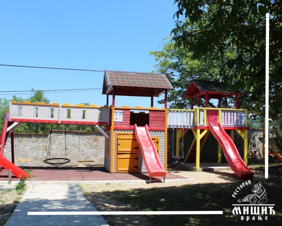 Zoo Misic Prenociste Hotel Vranje Exterior foto